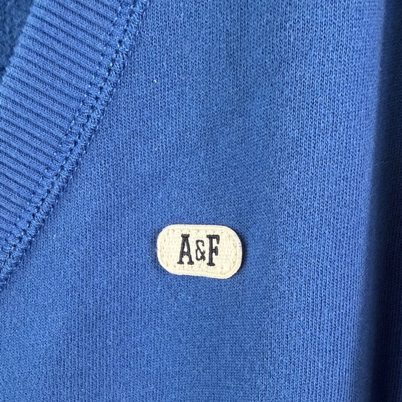 Abercrombie & Fitch Womens Blue V-Neck Sweater White Stripe. Size L. Cropped - Picture 3 of 6